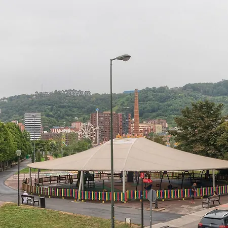 Vivienda Turistica Centrica Y Con Estilo En El Encantador Barrio La Cruz Bilbao Exterior photo